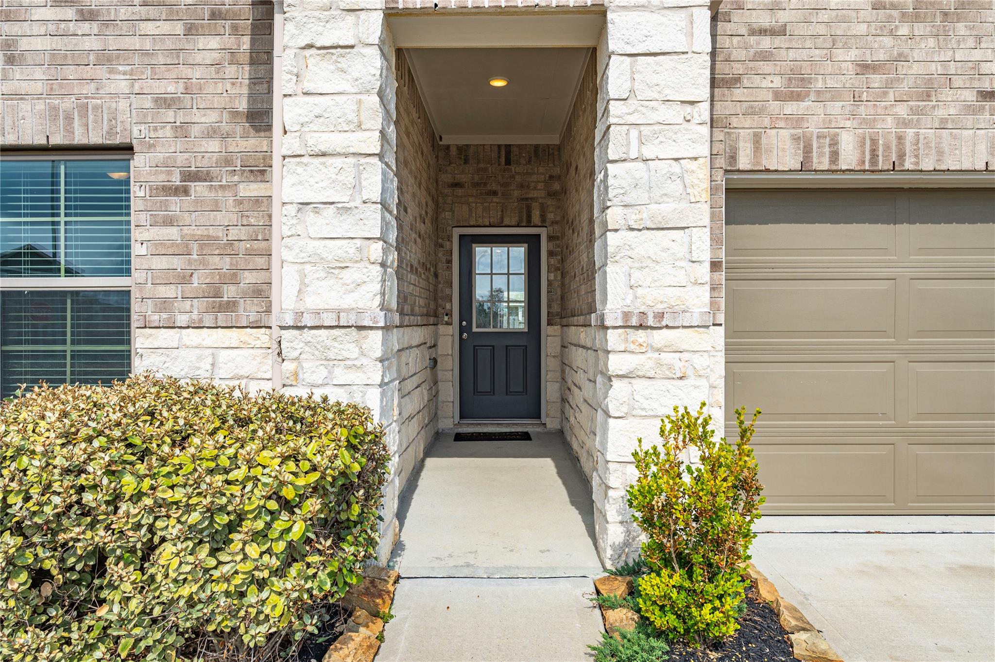 2107 Santa Ana Way