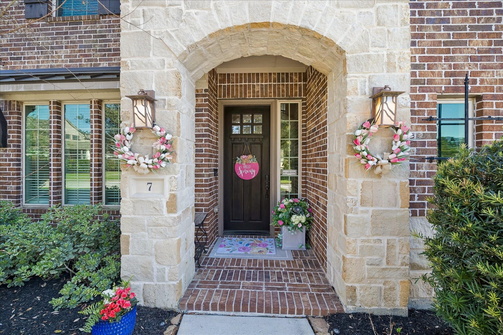 7 Alamito Canyon Place