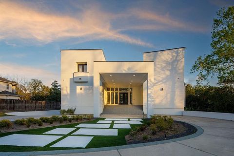 Photo of 10663 Memorial Drive, Houston, TX 77024 (MLS # 40348732)