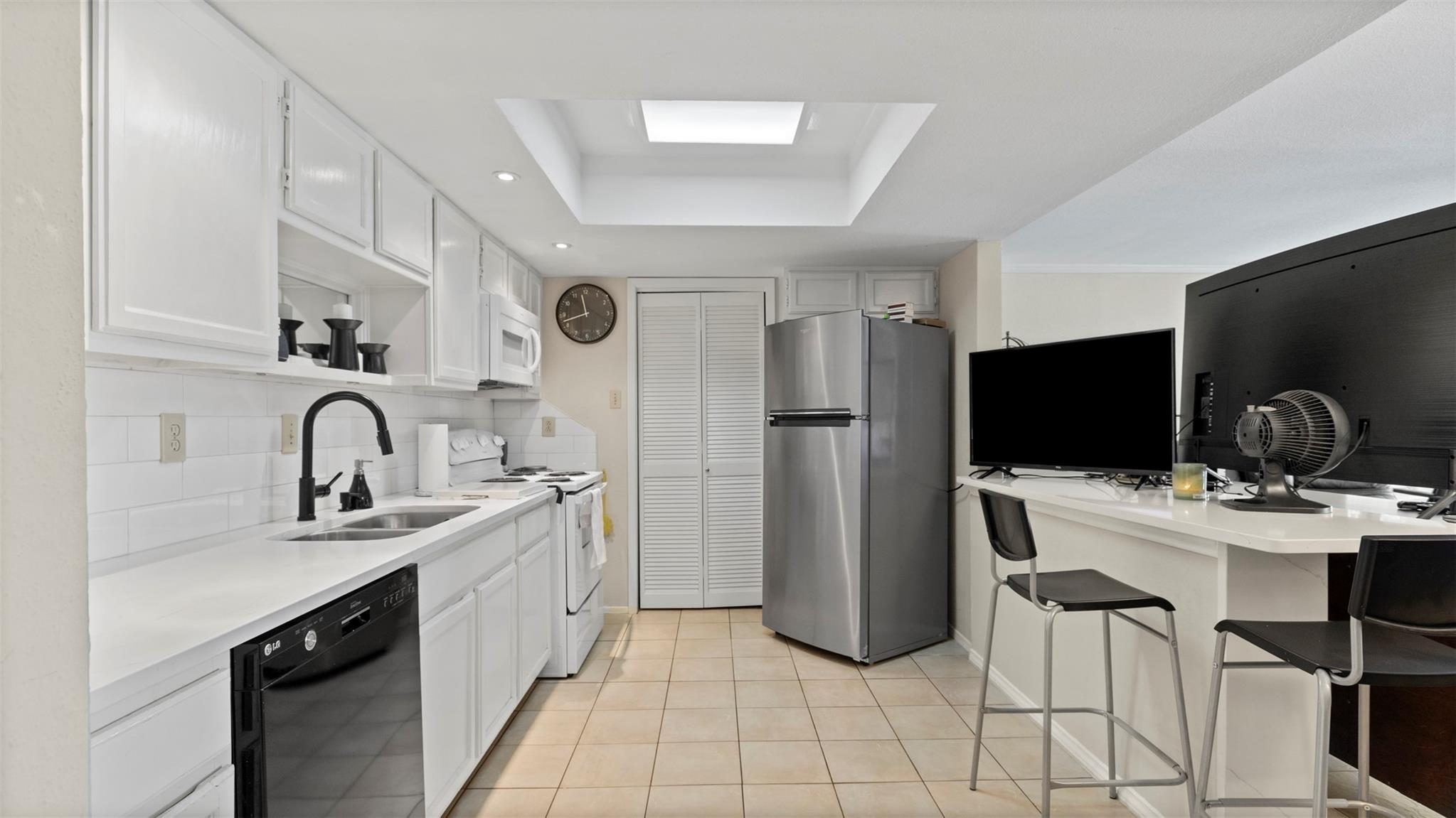 14777 Wunderlich Drive 2013