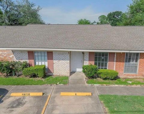 Photo of 1965 Campbell Road #1965, Houston, TX 77080 (MLS # 69361674)