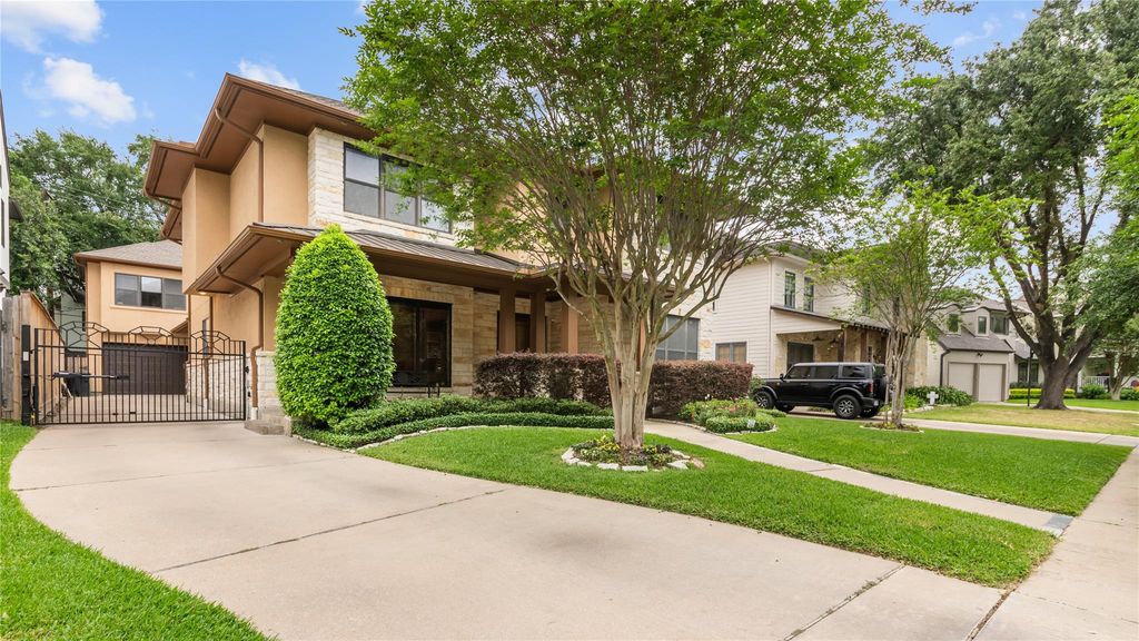 Photo of 3714 Drake Street, Houston, TX 77005 (MLS # 80687992)