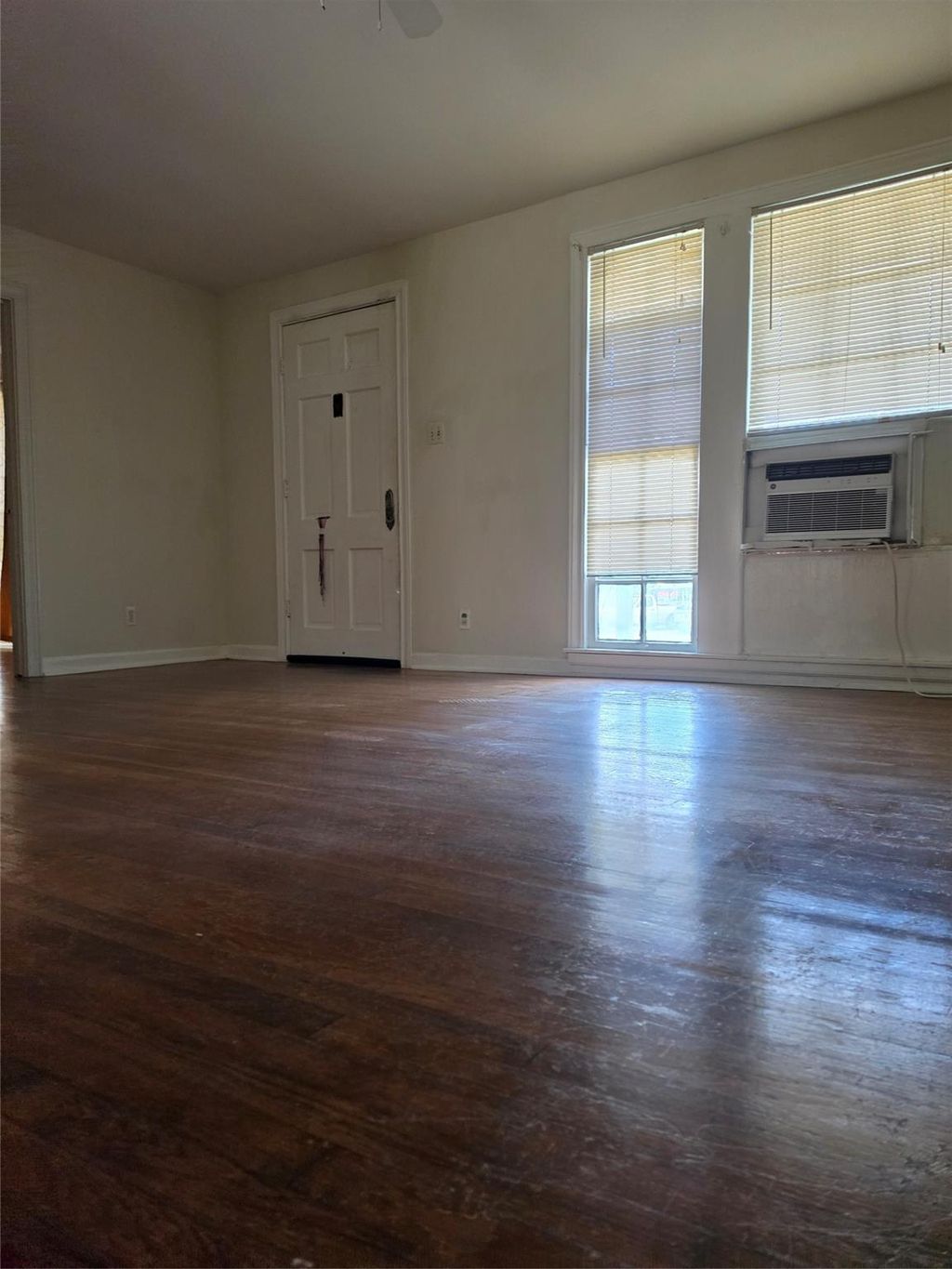 Photo of 3819 S Shepherd Drive #5, Houston, TX 77098 (MLS # 5083143)