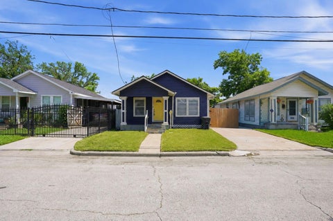 Photo of 5315 Bell Street, Houston, TX 77023 (MLS # 88798339)