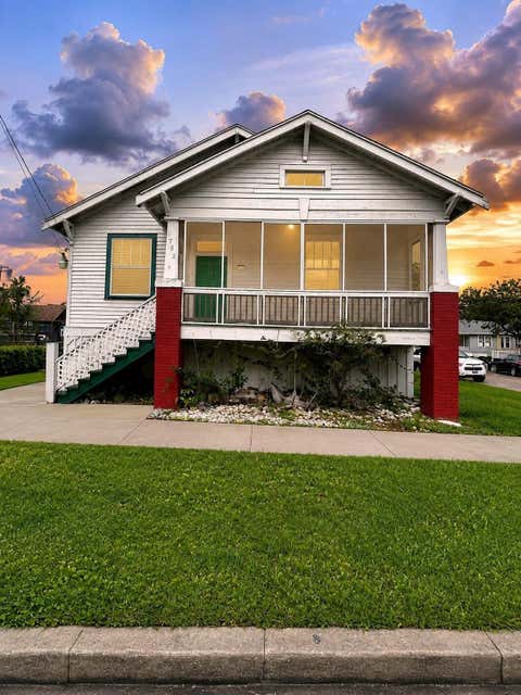 Photo of 1722 39th Street, Galveston, TX 77550 (MLS # 53034275)