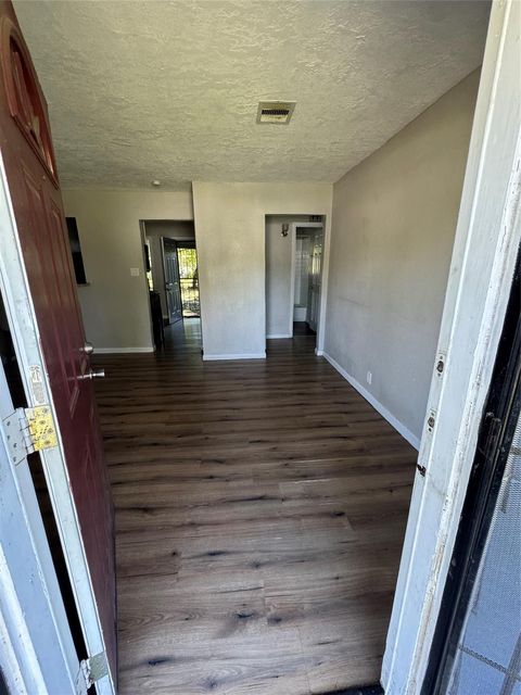 Photo of 7339 Eisenhower Road, Houston, TX 77033 (MLS # 94200392)