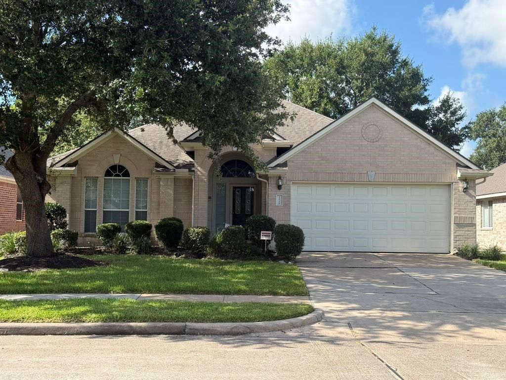 Photo of 1626 Tynemouth Drive, Pasadena, TX 77504 (MLS # 25905086)