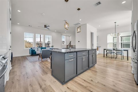 Tiny photo for 724 E 33rd Street, Houston, TX 77022 (MLS # 56058962)