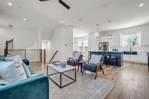 Tiny photo for 724 E 33rd Street, Houston, TX 77022 (MLS # 56058962)