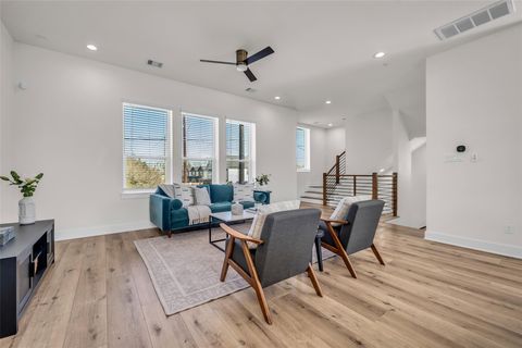 Tiny photo for 724 E 33rd Street, Houston, TX 77022 (MLS # 56058962)