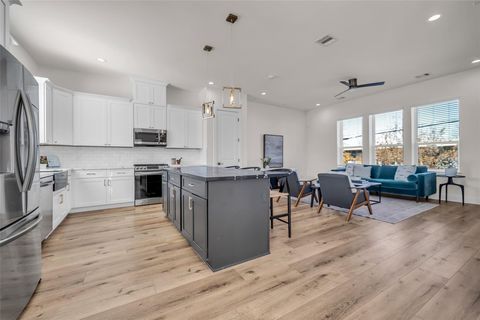 Tiny photo for 724 E 33rd Street, Houston, TX 77022 (MLS # 56058962)