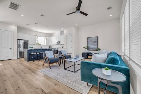 Tiny photo for 724 E 33rd Street, Houston, TX 77022 (MLS # 56058962)