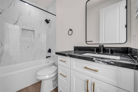 Tiny photo for 724 E 33rd Street, Houston, TX 77022 (MLS # 56058962)