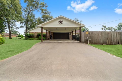 Homes For Sale - 303 Greenwood Drive<br/> Livingston, TX 77351