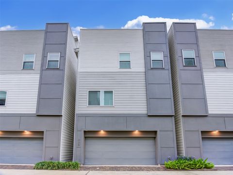 Photo of 339 Eado Park Circle, Houston, TX 77020 (MLS # 32228166)