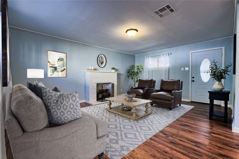 Photo of 5907 Nancy Ann Street, Houston, TX 77009 (MLS # 88213667)