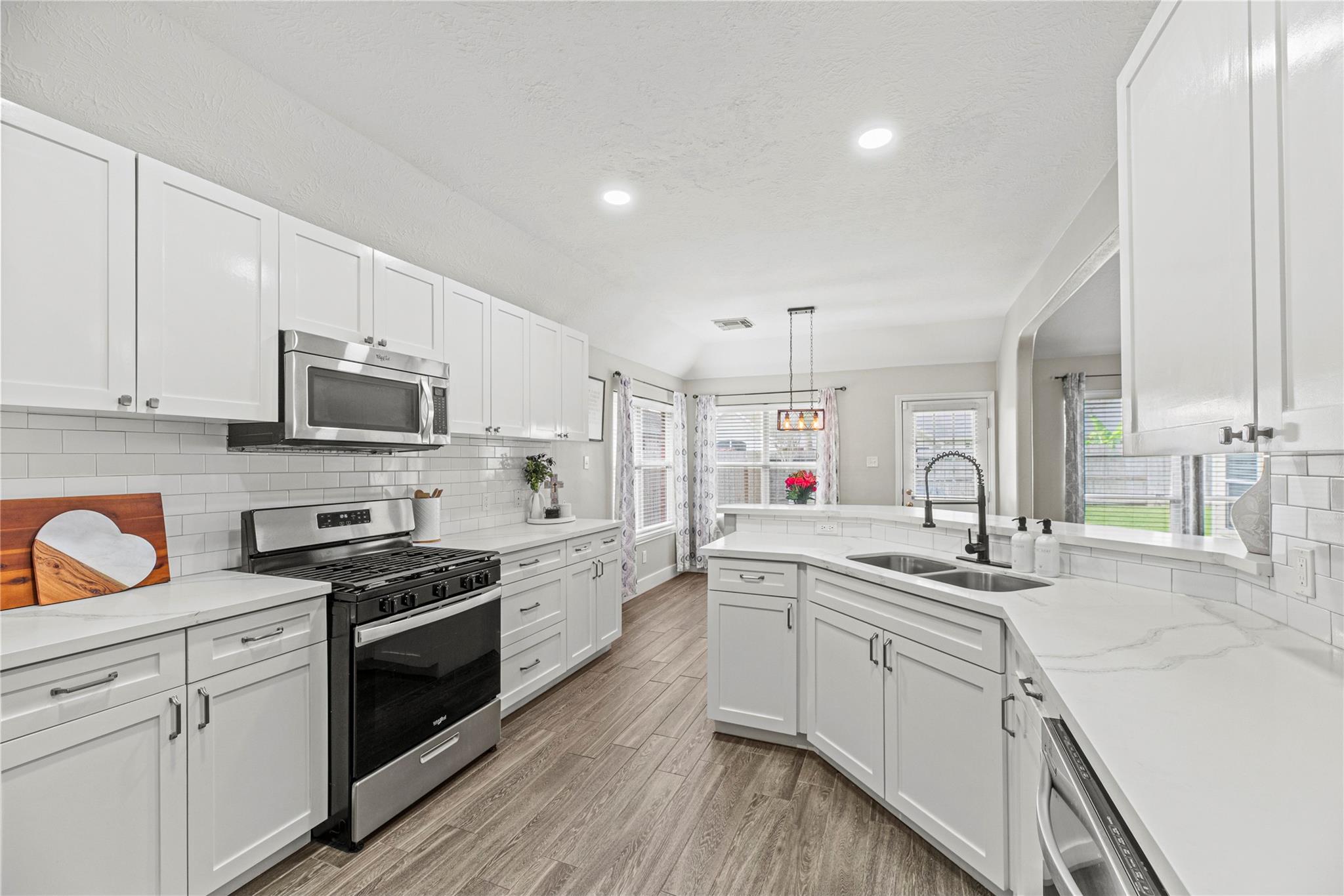 20907 Clovermeadow