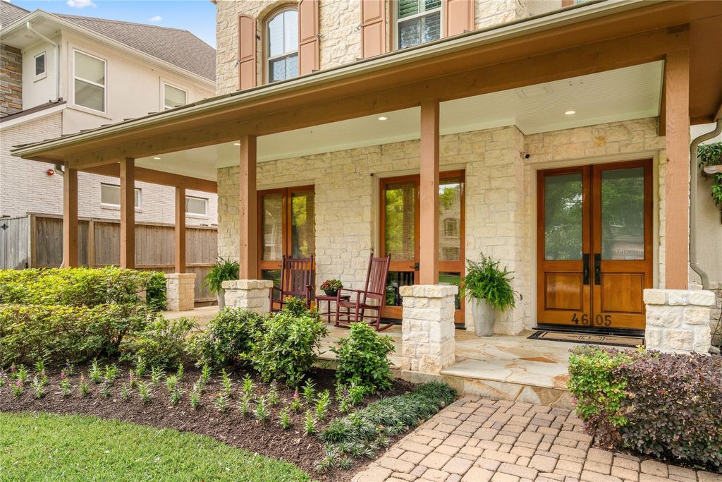 Photo of 4605 Huisache Street, Bellaire, TX 77401 (MLS # 61856486)
