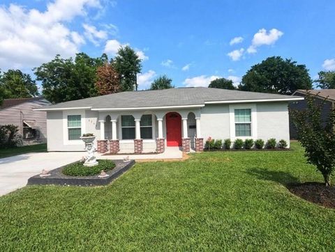 Photo of 6235 Sherwood Drive, Houston, TX 77021 (MLS # 97111559)
