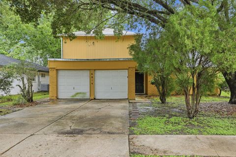 Photo of 6814 Indian Falls Drive, Houston, TX 77489 (MLS # 11465414)