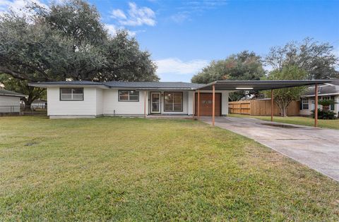 Photo of 2222 N Grand Boulevard, Pearland, TX 77581 (MLS # 46617828)