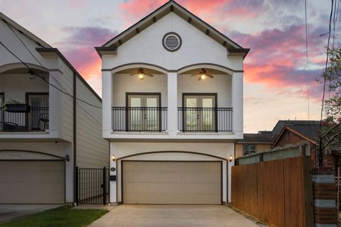 Photo of 5907 Kiam Street #B, Houston, TX 77007 (MLS # 74417699)