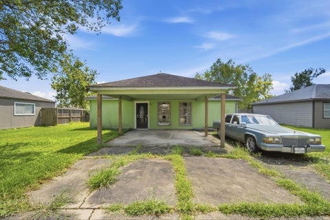 Photo of 4826 27th Street, Dickinson, TX 77539 (MLS # 6845455)