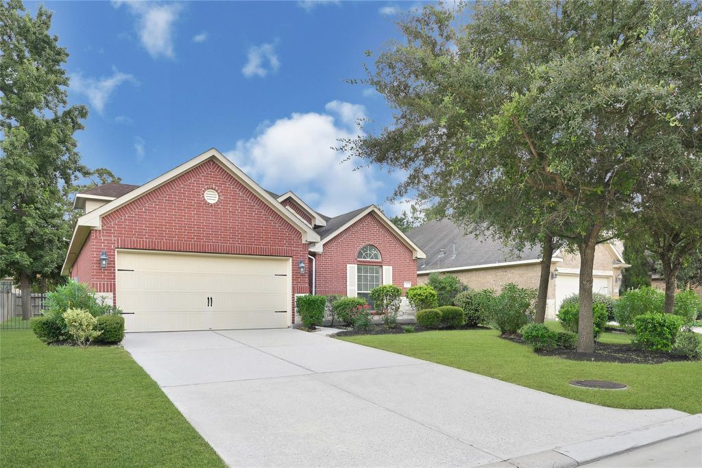 Photo of 31 Hearthwick Road, Tomball, TX 77375 (MLS # 59149446)