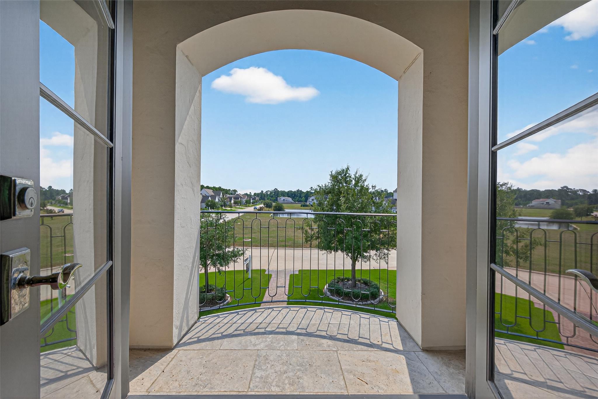 6806 E Warwick Lake Lane