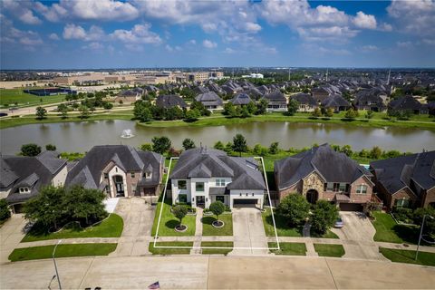 Photo of 28219 Enchanted Shores Lane, Fulshear, TX 77441 (MLS # 97105904)