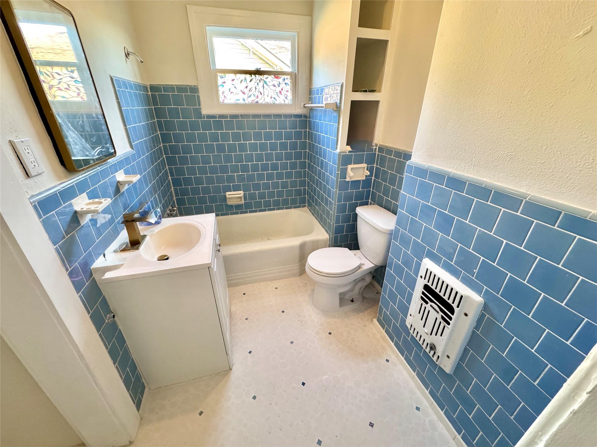 5129 Claremont Street