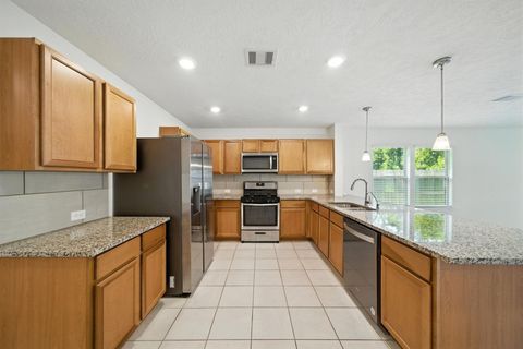 Photo of 539 Broken Boulder Street, Magnolia, TX 77354 (MLS # 98277340)