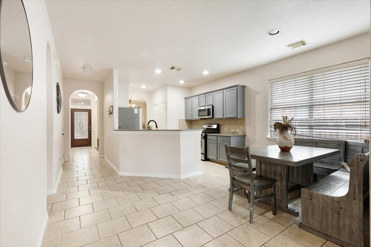 2915 Laurel Brook Lane