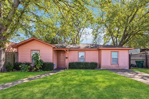 Photo of 609 W Parker Road, Houston, TX 77091 (MLS # 79354287)