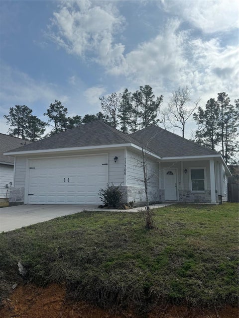 Homes For Rent - 17706 Cedar Crest Drive<br/> Conroe, TX 77306