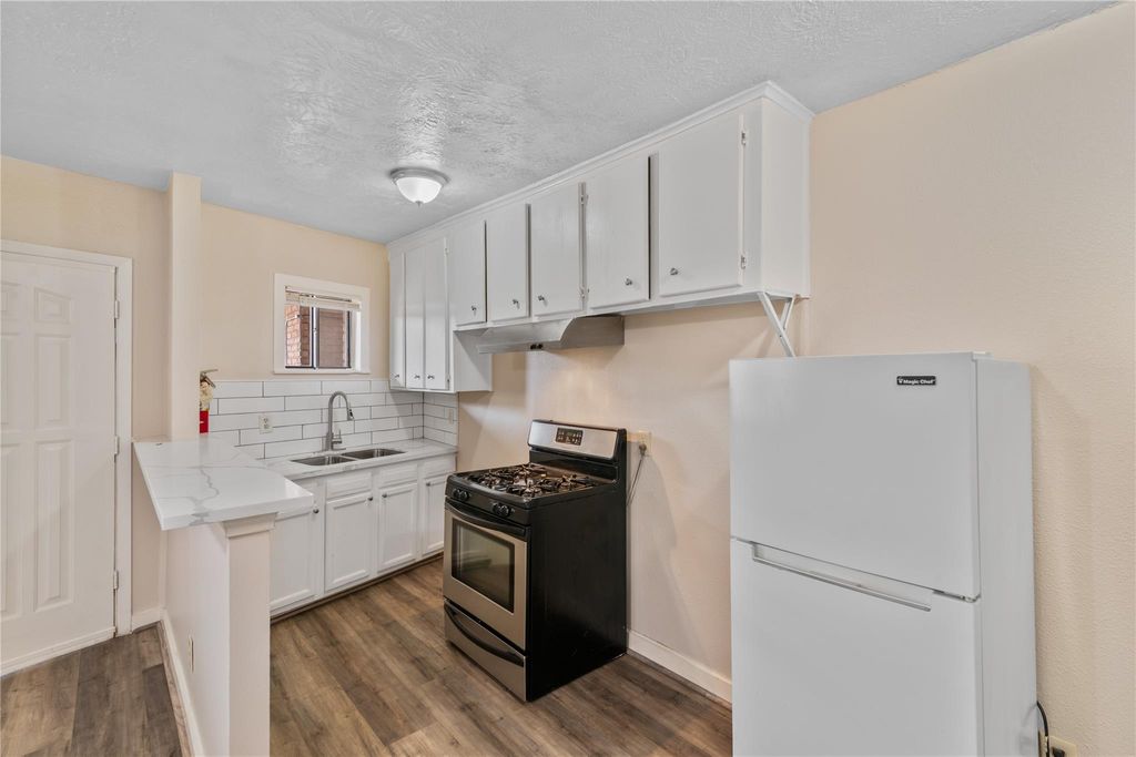 Photo of 4811 Oakland Street #6, Houston, TX 77023 (MLS # 36741894)