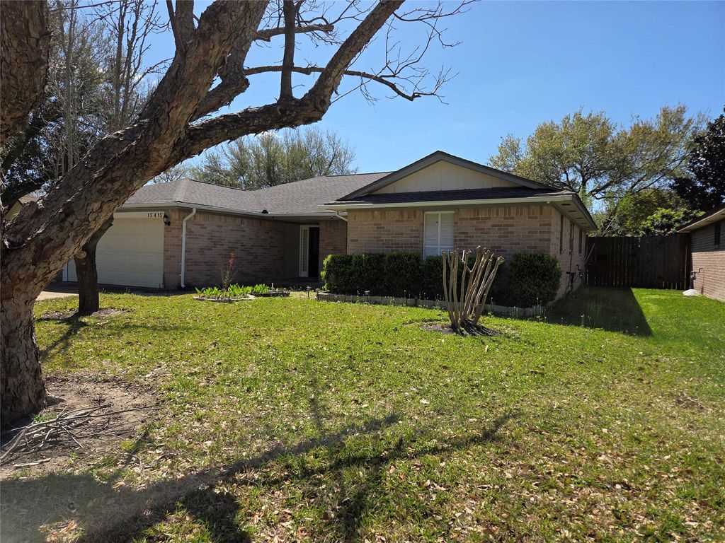 Photo of 15415 Beechnut Street, Houston, TX 77083 (MLS # 71073344)