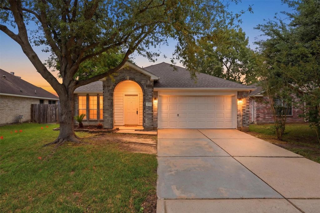 Photo of 21543 Forest Colony, Porter, TX 77365 (MLS # 21689744)