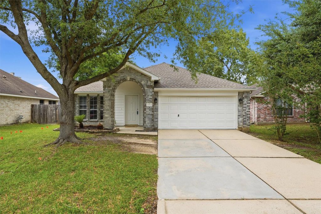 Photo of 21543 Forest Colony, Porter, TX 77365 (MLS # 21689744)