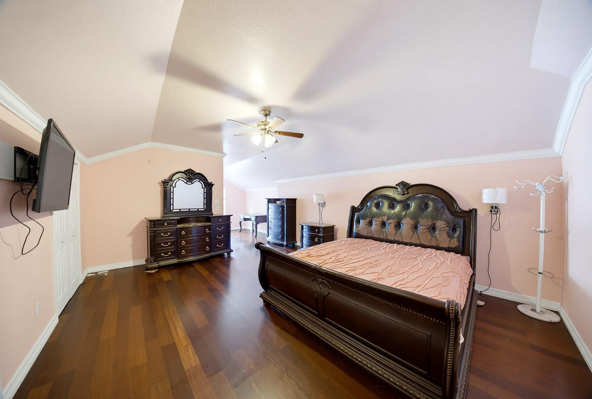 2104 6th Street