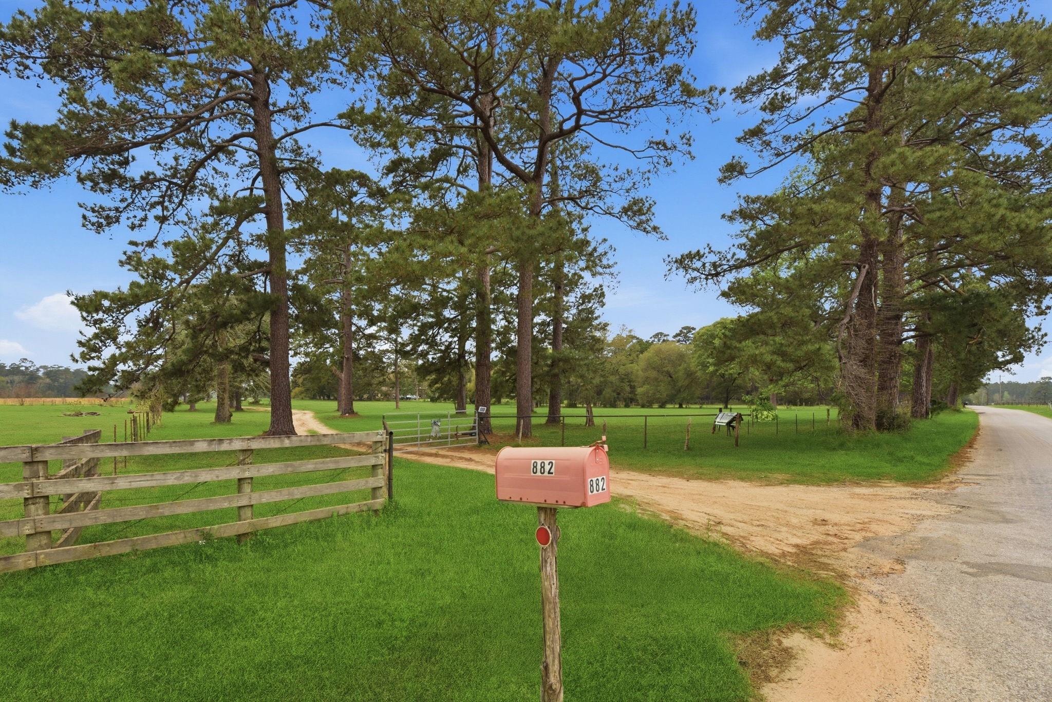 882 Four Notch Road