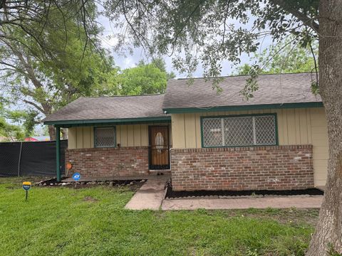Photo of 5642 Ricky Street, Houston, TX 77033 (MLS # 45477706)