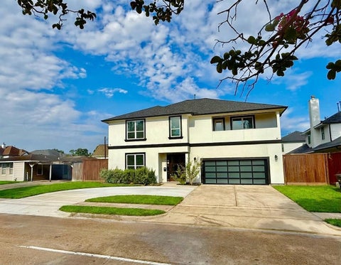 Photo of 4429 Ella Boulevard, Houston, TX 77018 (MLS # 15188481)