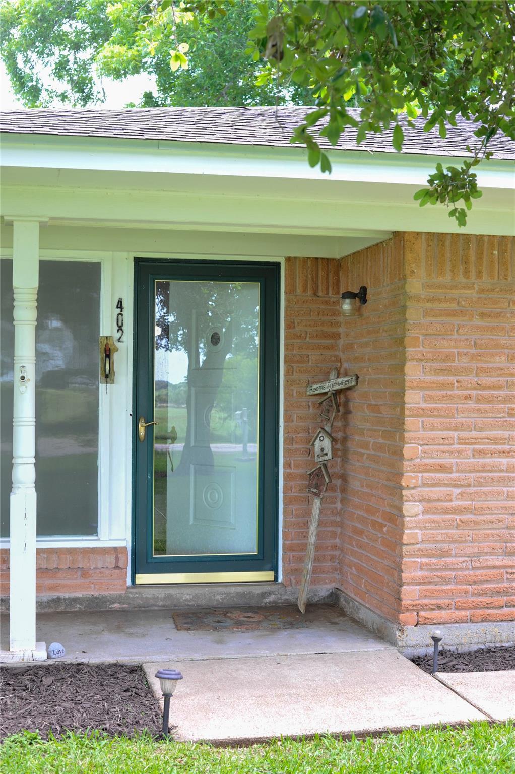 402 Peach Point Road