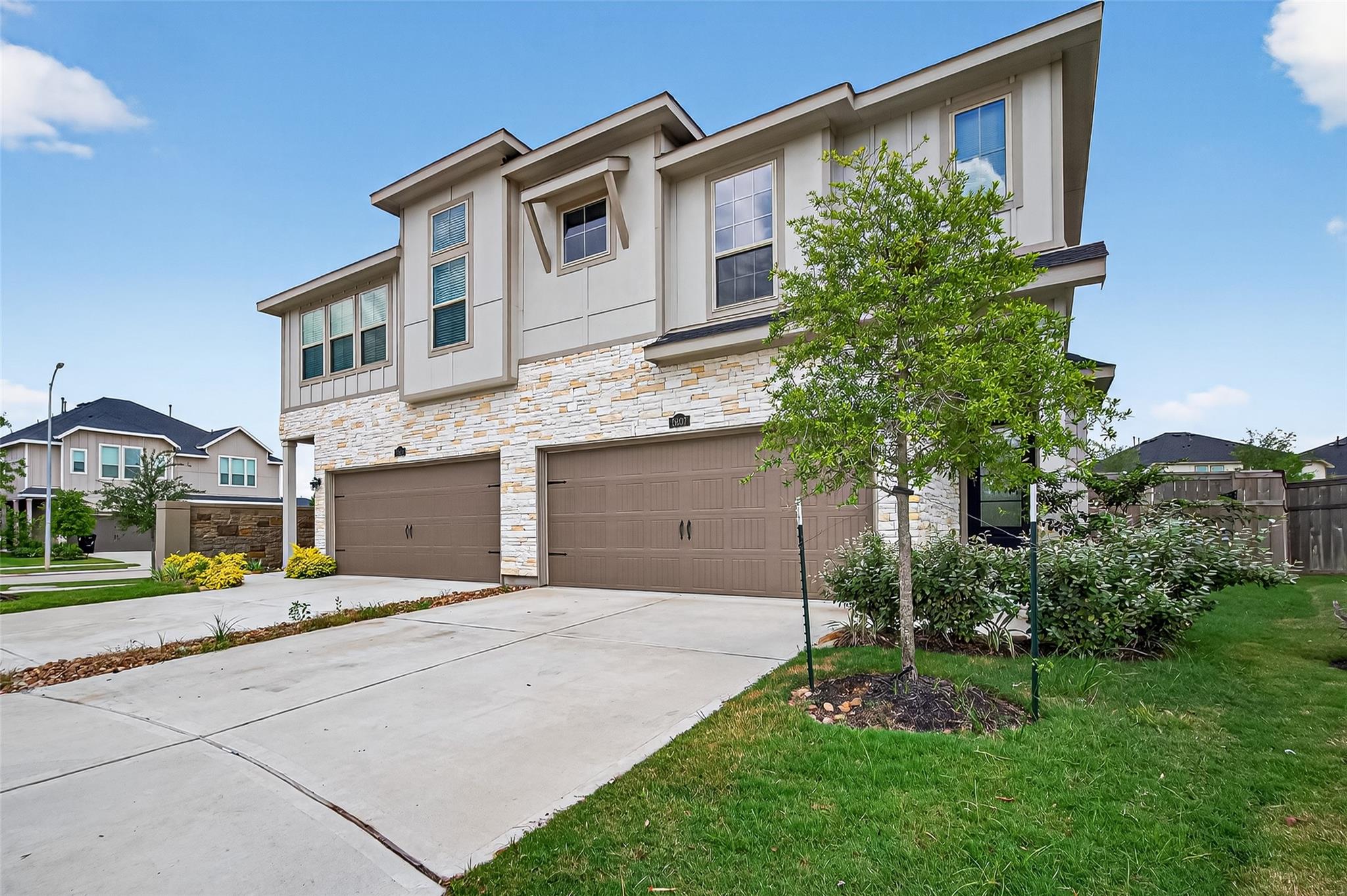 5607 Foggy Vine Court