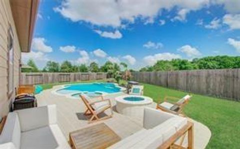 Photo of 434 Bay Grove Lane, La Porte, TX 77571 (MLS # 13834230)