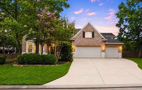 Photo of 18 Degas Park, The Woodlands, TX 77382 (MLS # 83054675)