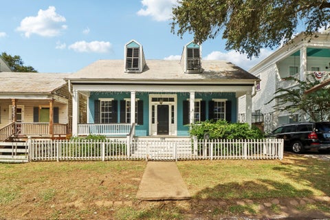 Photo of 2318 Avenue M, Galveston, TX 77550 (MLS # 65865024)