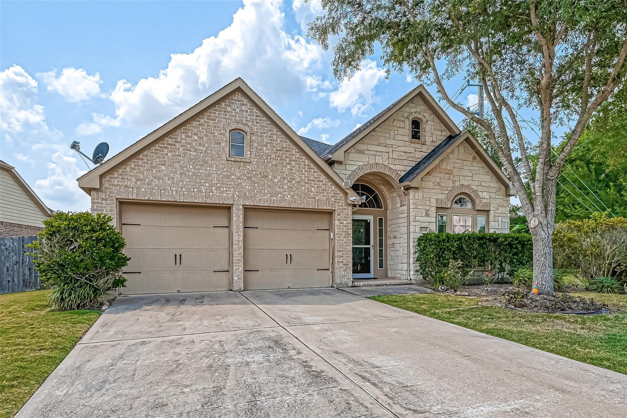 6206 Falling Briar Lane