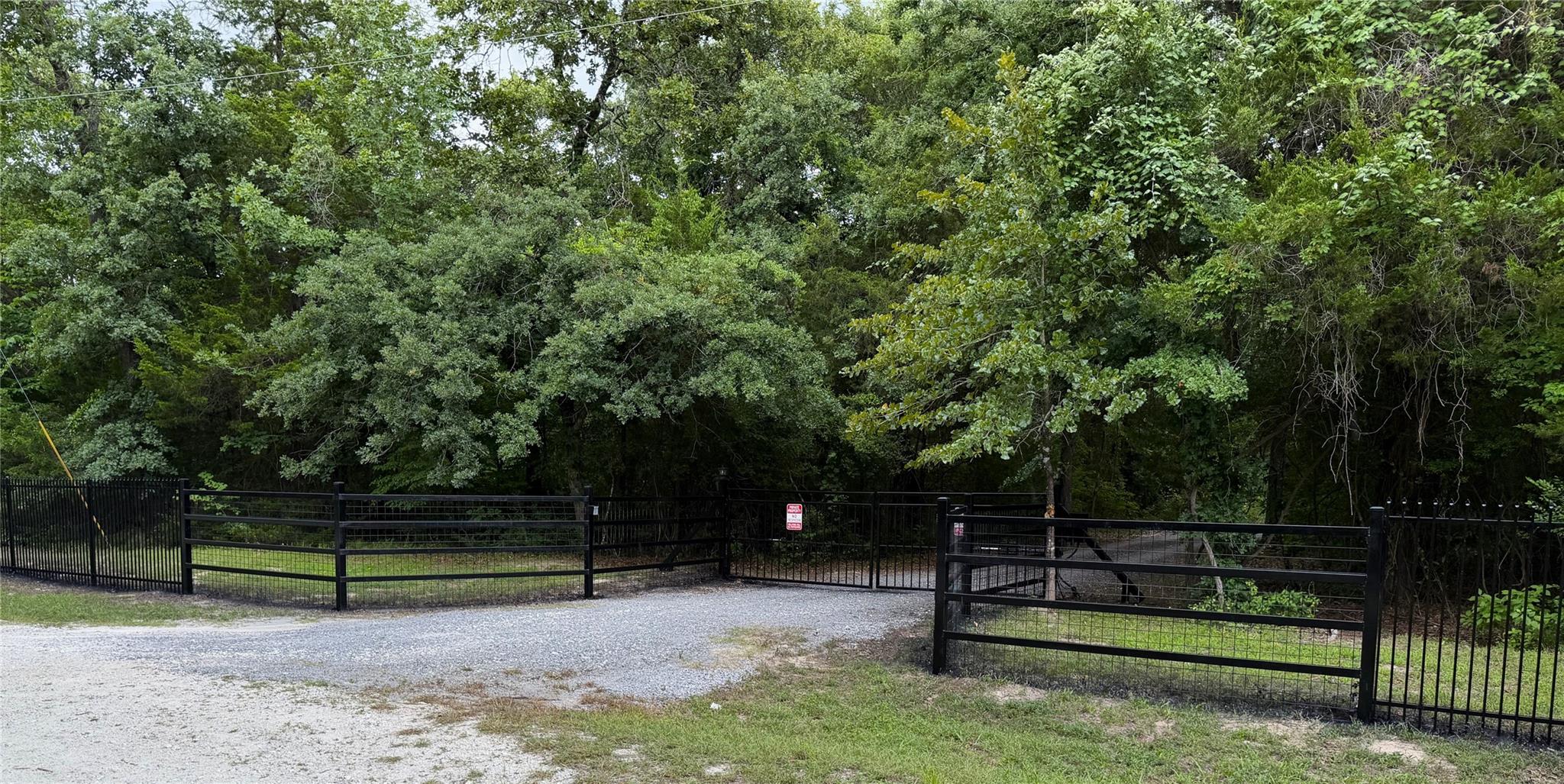 109 Private Road 916
